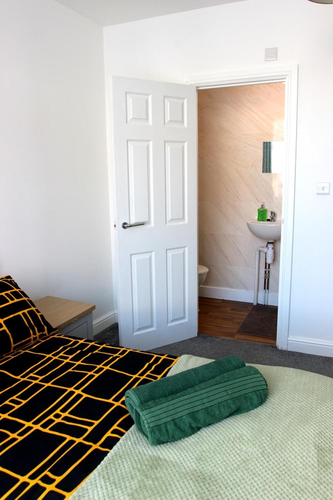 House Share With Few Ensuite Rooms Near Southmead Bristol Zewnętrze zdjęcie